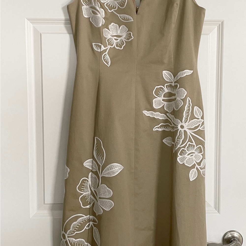Carolina Herrera Floral Print Midi Dress with Embroidered Detail - Worn Once!! - Picture 3 of 7